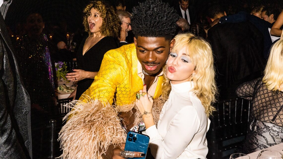 Inside LACMA’s Art + Film Gala with Jeff Bezos, Lil Nas X, Dakota Johnson, Billie Eilish and More Inside LACMA’s Art + Film Gala with Jeff Bezos, Lil Nas X, Dakota Johnson, Billie Eilish and More