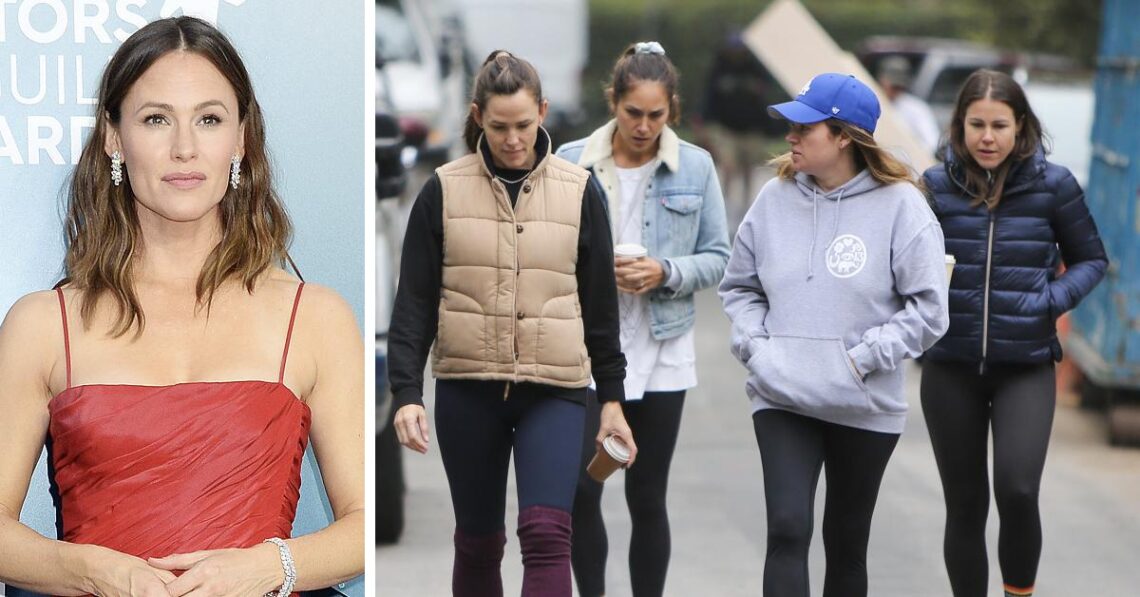 Jennifer Garner Spends Some Quality Time With Her Gal Pals In L.A. After Rumors She & Hunky Beau John Miller Are Ready To Wed: Photos