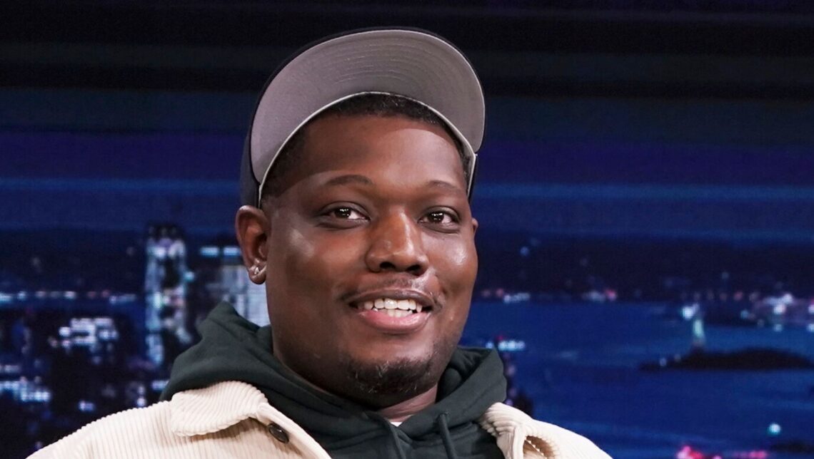 Michael Che Explains Why Colin Jost And Scarlett Johansson Shouldn’t Ask Him To Babysit