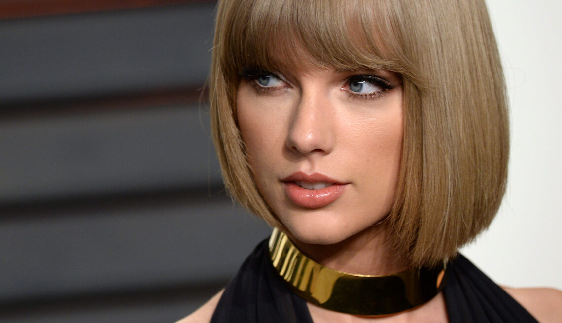 12 Of Taylor Swift’s Best Ever Red Carpet Beauty Looks