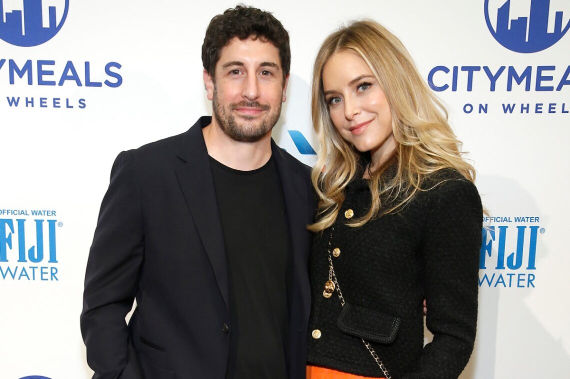 Jason Biggs jokes he’s ready to convert to Judaism for his career