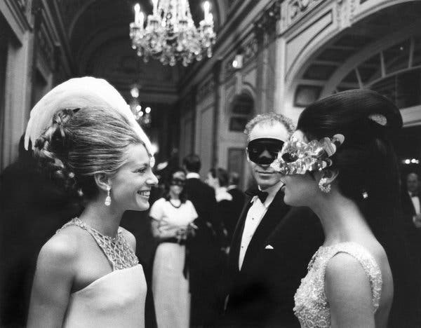 A History of New York’s High Society