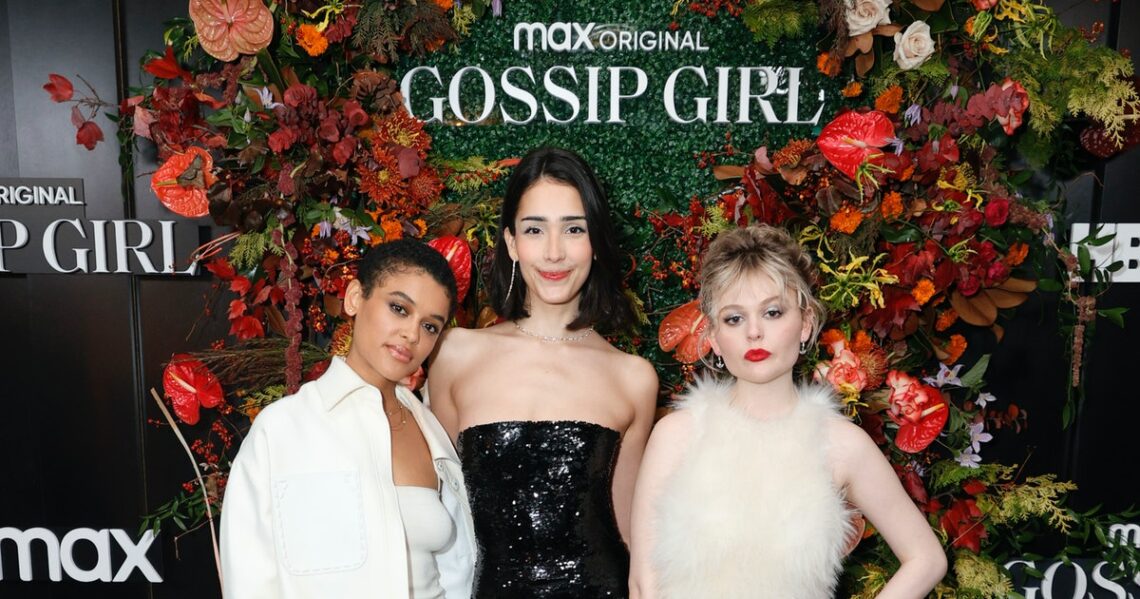 NYLON Fit Picks: Gossip Girl Is Back, Jung Ho-Yeon In Louis Vuitton, & More Celebrity Looks