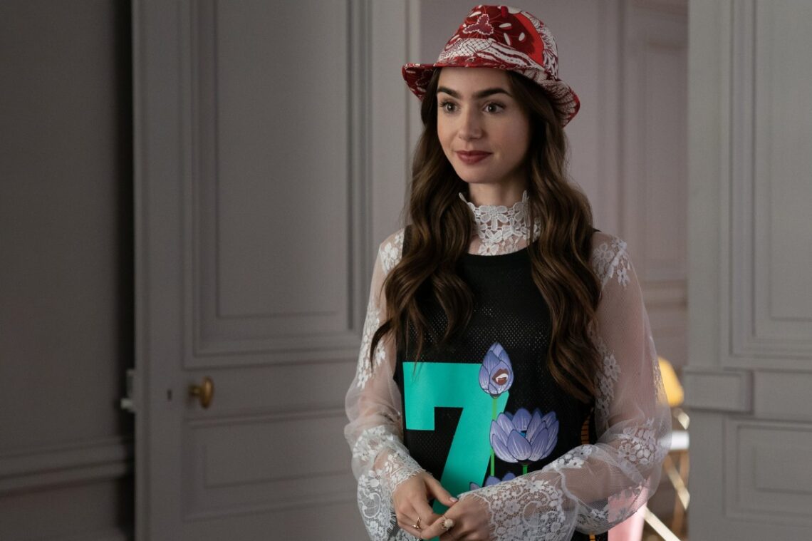Lily Collins talks ‘Emily in Paris’ Season 2 wardrobe: ‘No sweatpants’