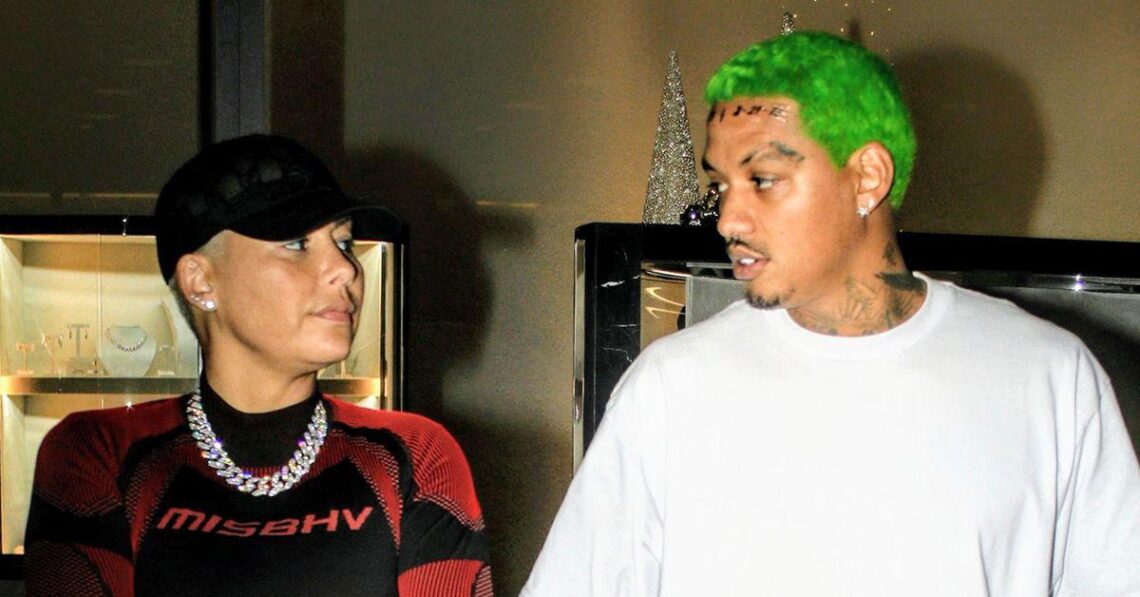 Amber Rose’s Ex Begs For Her Back After She Accused Him Of Cheating On Her With 12 Women Amber Rose’s Ex Begs For Her Back After She Accused Him Of Cheating On Her With 12 Women