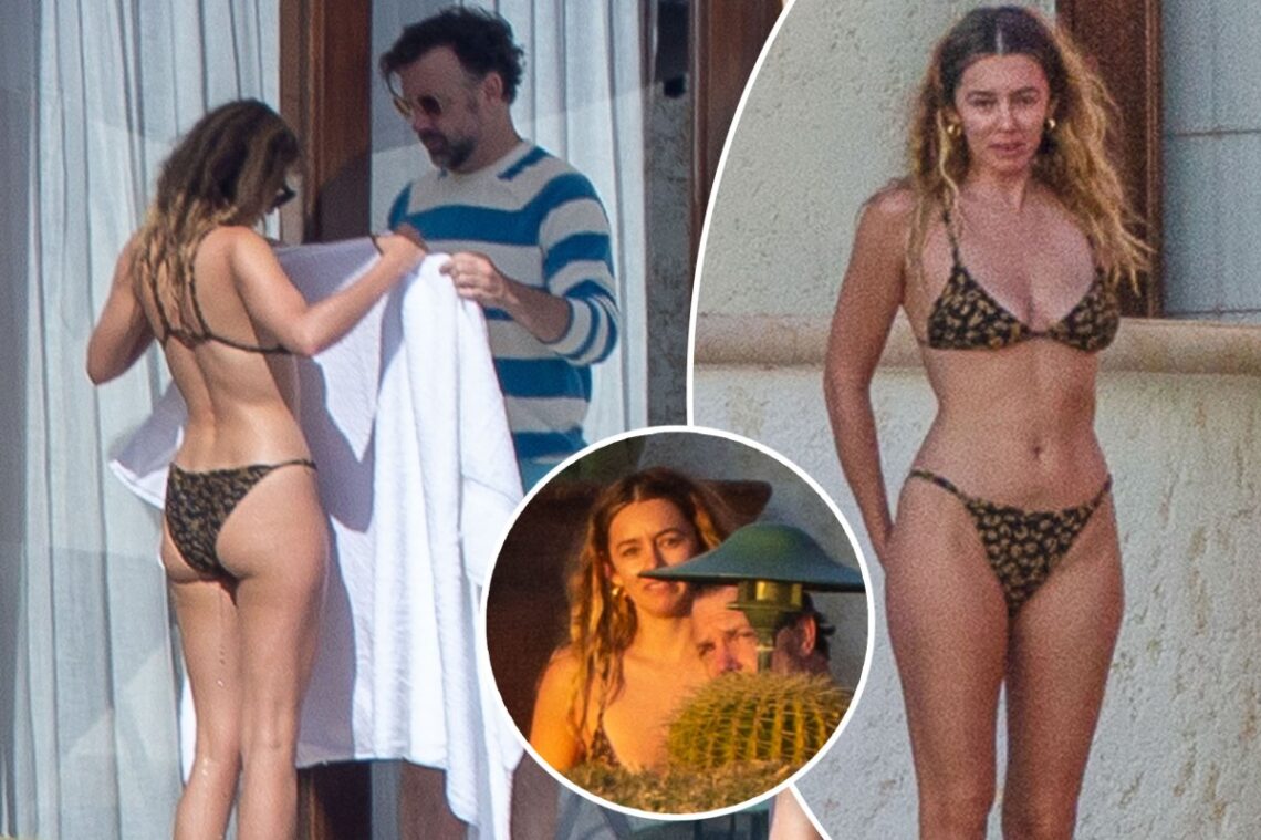 Jason Sudeikis wraps bikini-clad Keeley Hazell in towel during Cabo getaway