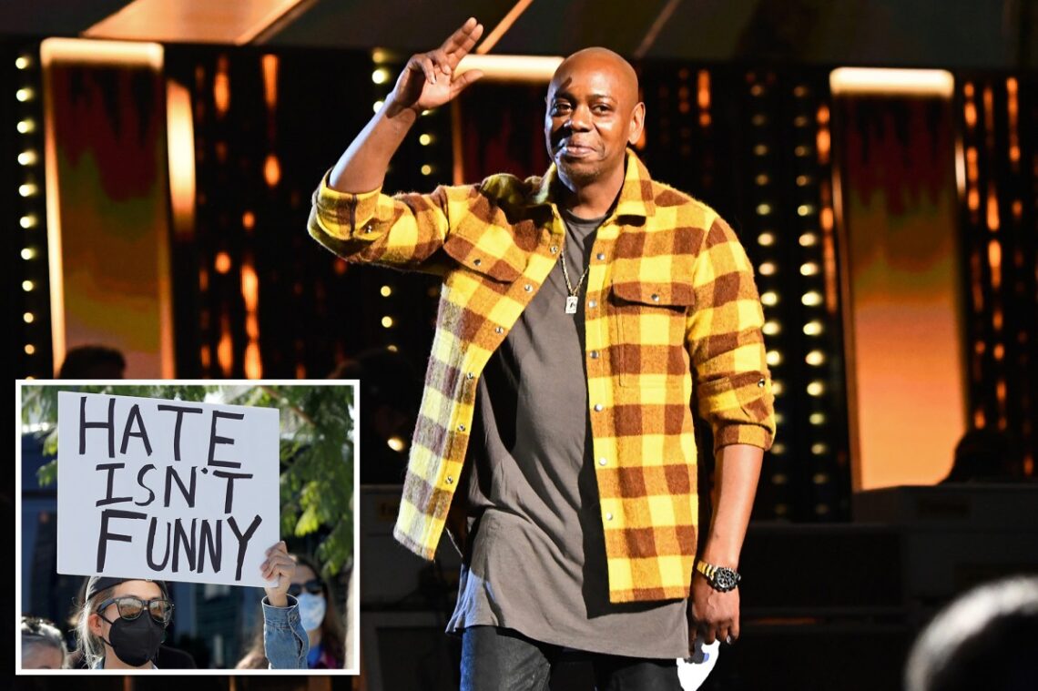 Dave Chappelle visits high school alma mater, faces student complaints Dave Chappelle visits high school alma mater, faces student complaints