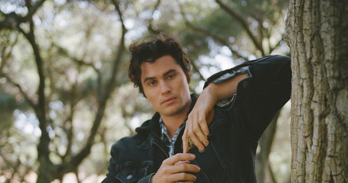 Chase Stokes Has Some Holiday Gift Suggestions For You Chase Stokes Has Some Holiday Gift Suggestions For You