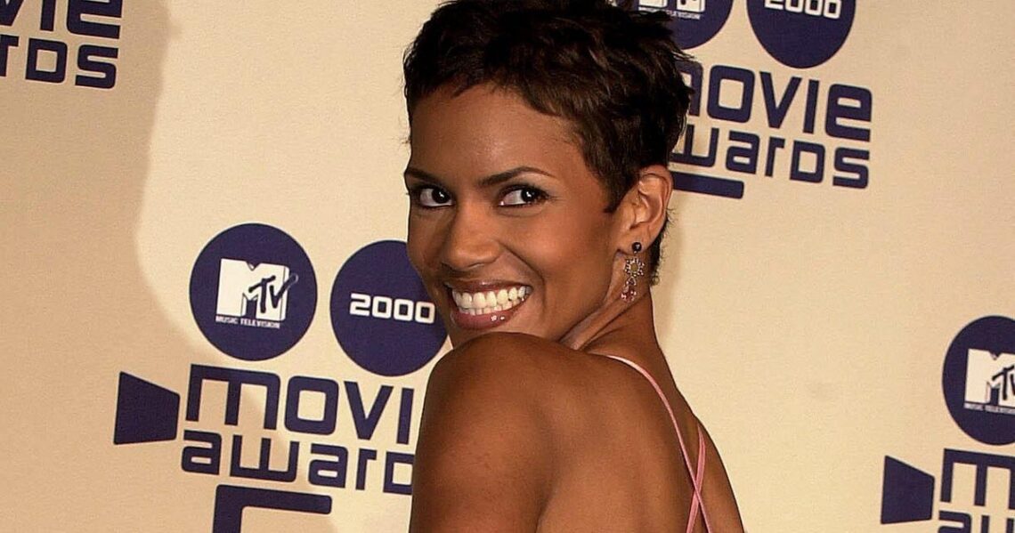 Halle Berry’s Early-2000s Style Was All About Halter Tops & Mini Skirts