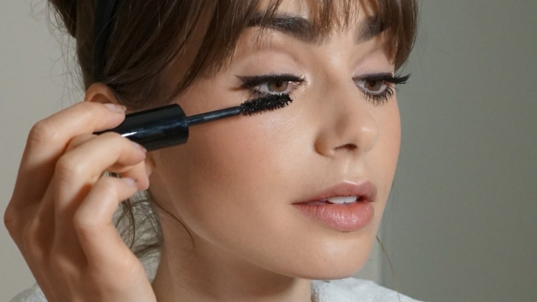 Inside Lily Collins’s Mod Transformation for the Emily in Paris Premiere