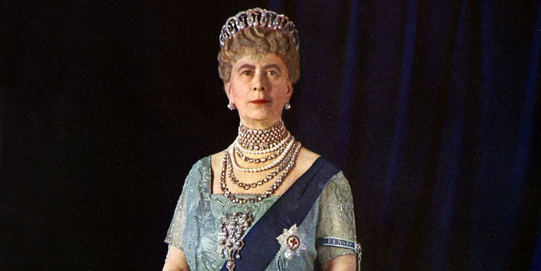 How Queen Mary Became the Royal Master of the Jewelry Makeover