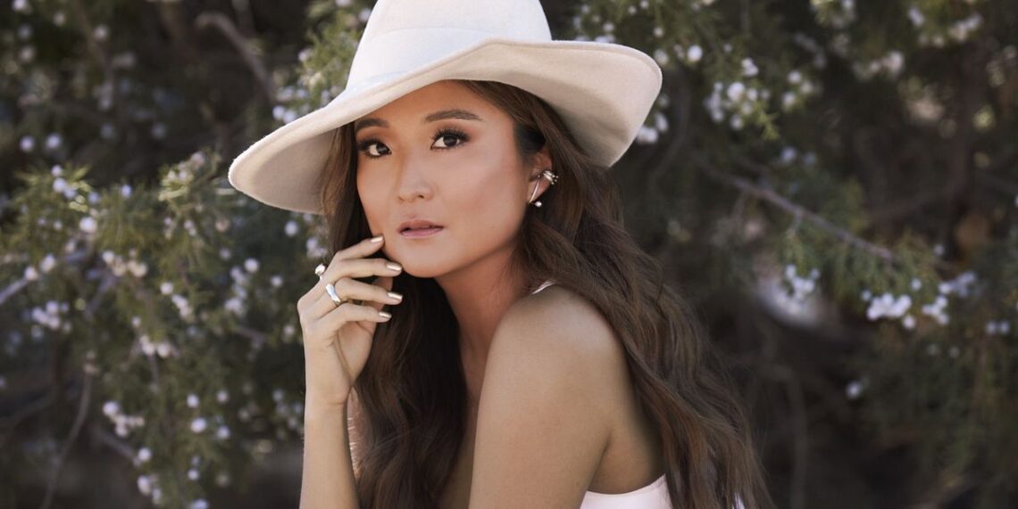 ‘Emily in Paris’ Star Ashley Park Wants You to See a New Side of Mindy