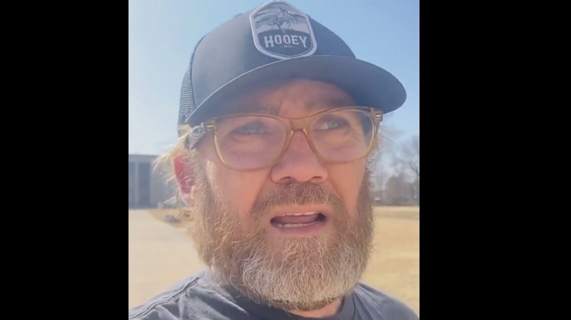 Former Child Star Ricky Schroder Has Public Meltdown Over Museum Mask Rule