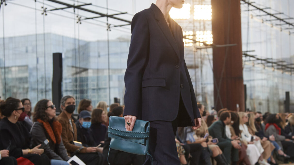 Fashionista’s Favorite Fall 2022 Bags From the Paris Runways