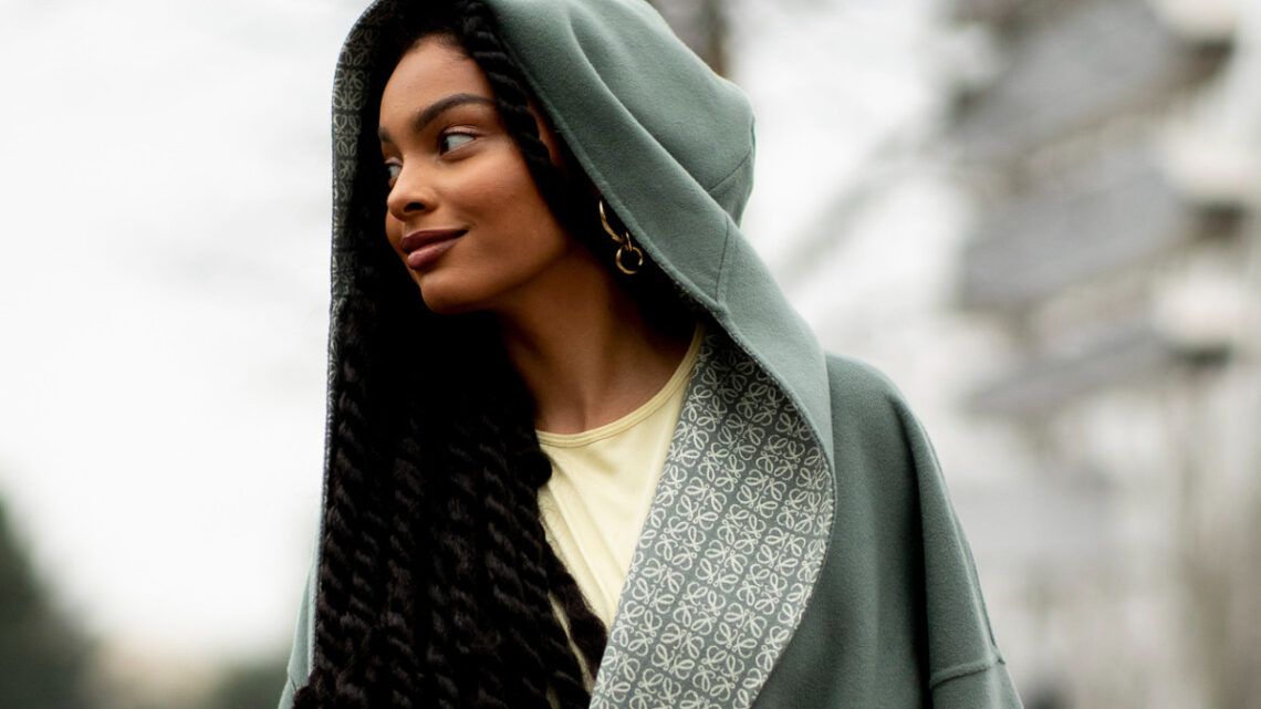 34 Stand-Out Beauty Looks From Paris Fashion Week Street Style