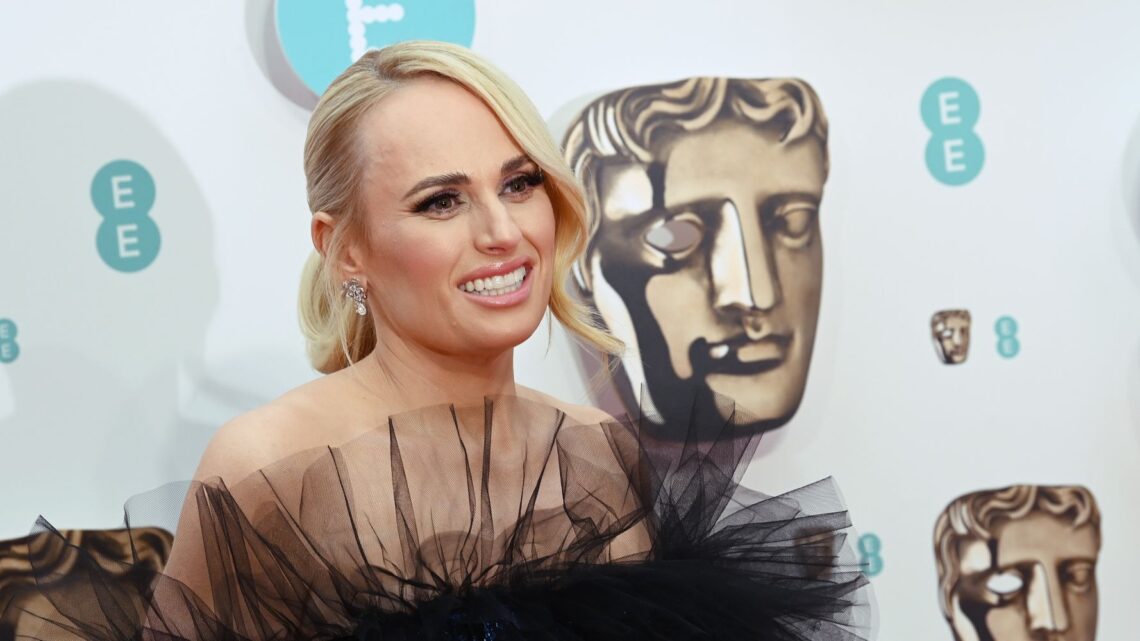 Rebel Wilson Gives Vladimir Putin The Finger At BAFTAs