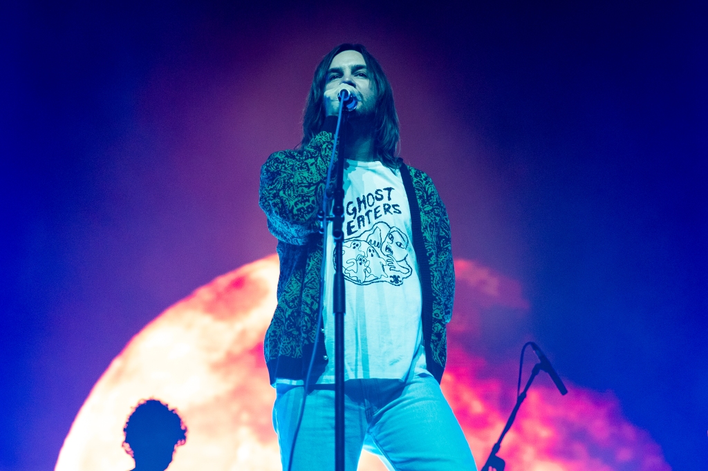 Tame Impala’s ‘Slow Rush Tour’ Review: New Sounds Cement Rockers’ Status as a Must-See Arena Band