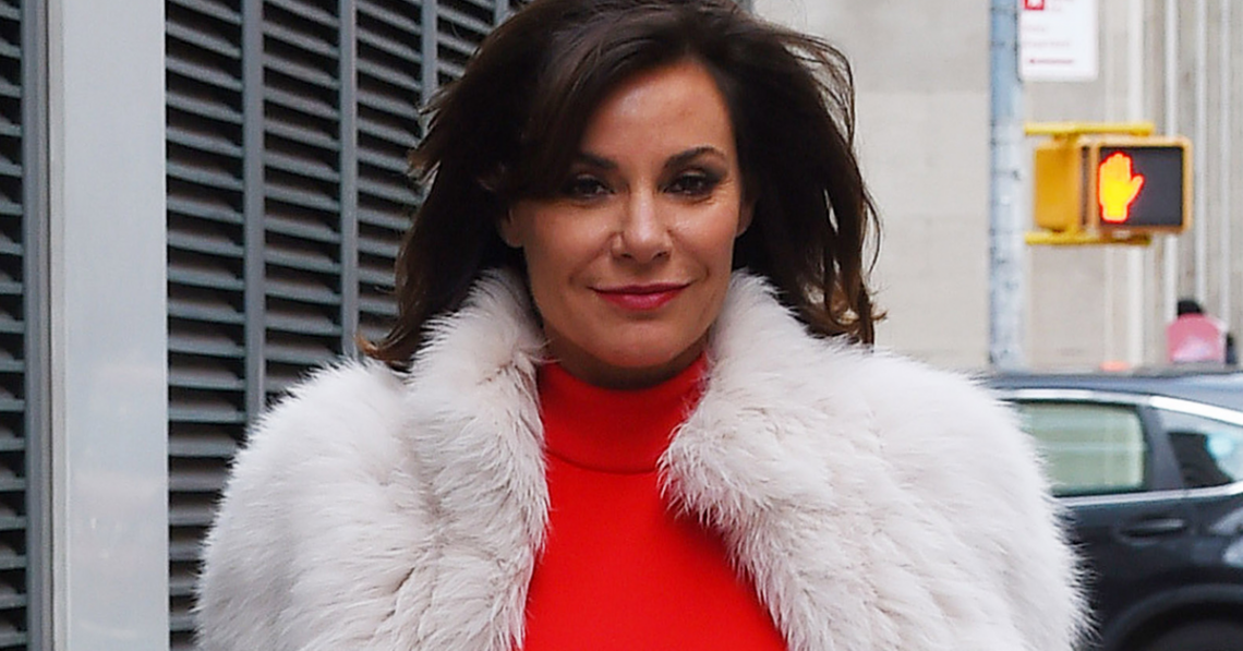 Countess LuAnn de Lesseps Gets Booed Off Stage After Drunkenly Taking Over The Mic At Piano Bar Following Sobriety Battle