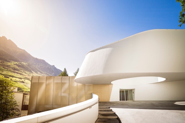 7132 Hotel: A Luxurious Swiss Alpine Retreat — Switzerland Luxury Ski Resorts Spa Cuisine