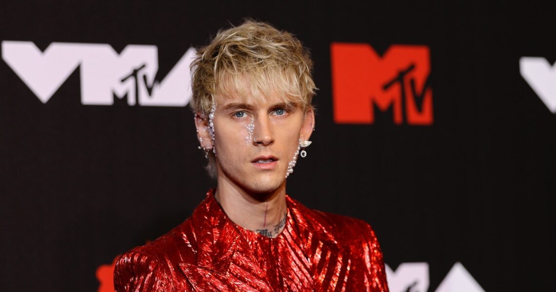 Machine Gun Kelly Announces 2022 Tour With Avril Lavigne & Willow