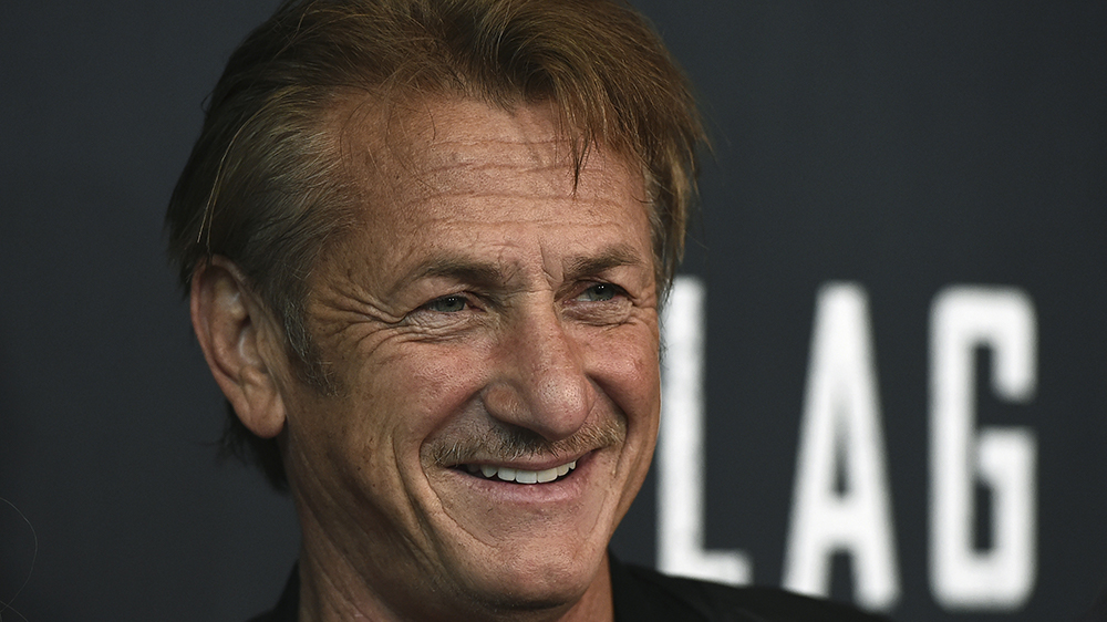 Sean Penn Vows to ‘Smelt’ His Oscars If the Academy Doesn’t Invite Zelenskyy to Speak