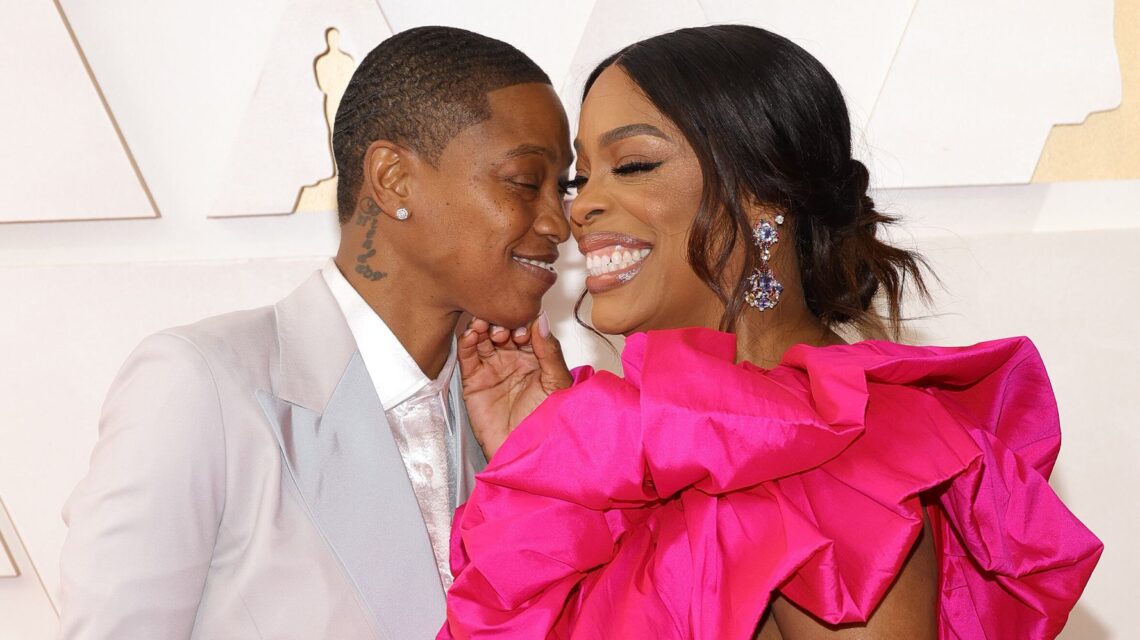 Niecy Nash Shows Love For Wife Jessica Betts With Special Accessory On Oscars Red Carpet