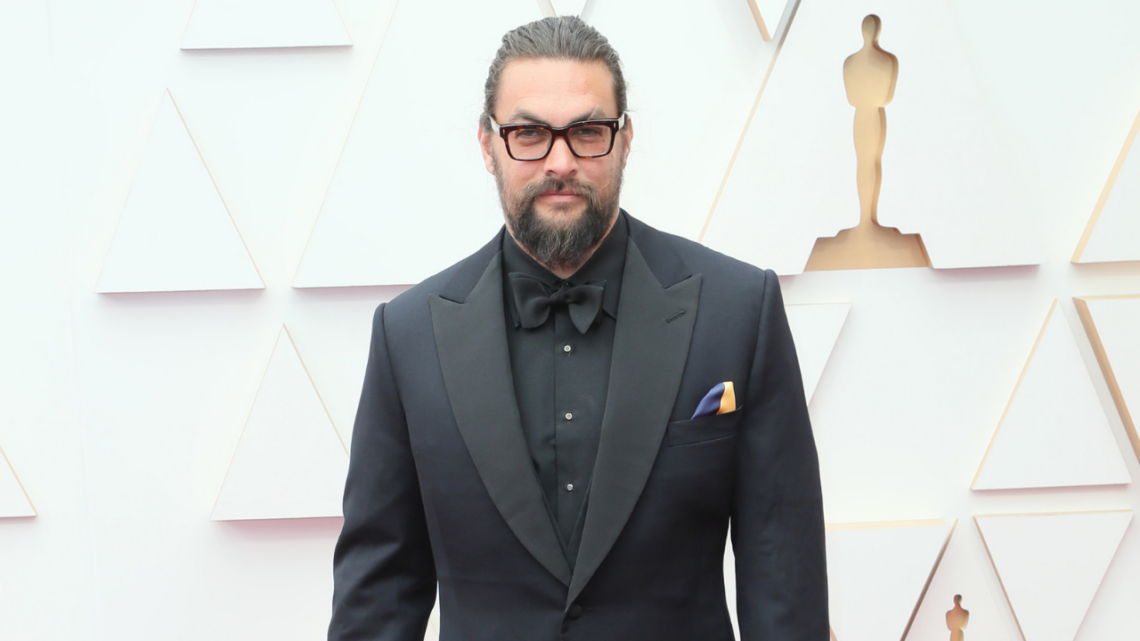 Oscars 2022: Jason Momoa Wears Velvet Pink Scrunchie Again