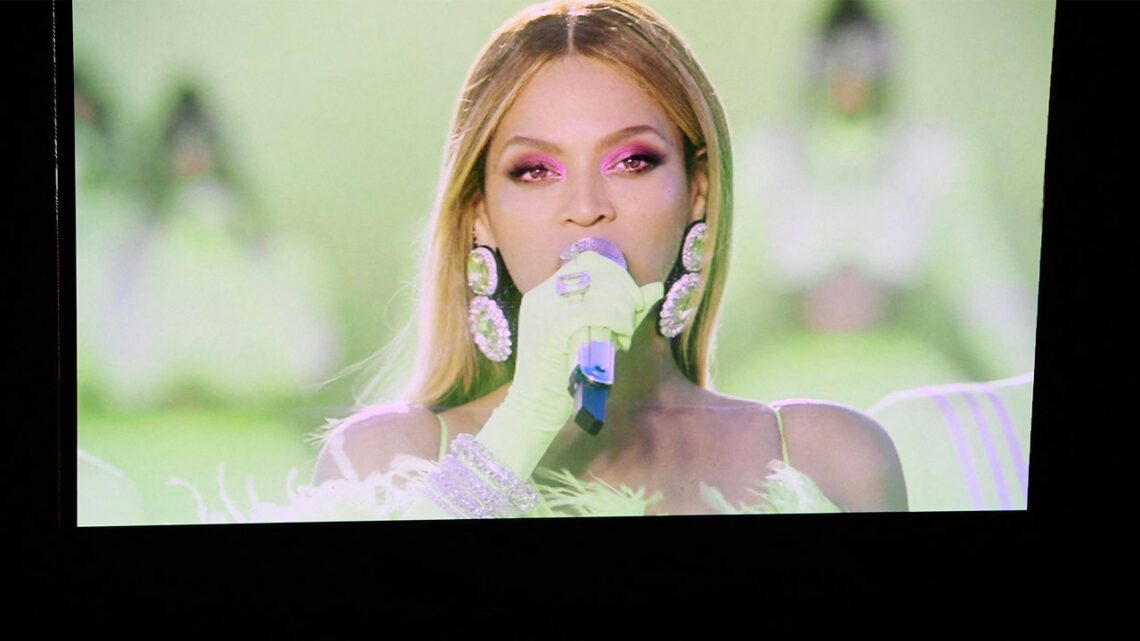 Beyoncé Gave a Triumphant Opening Performance at Oscars 2022