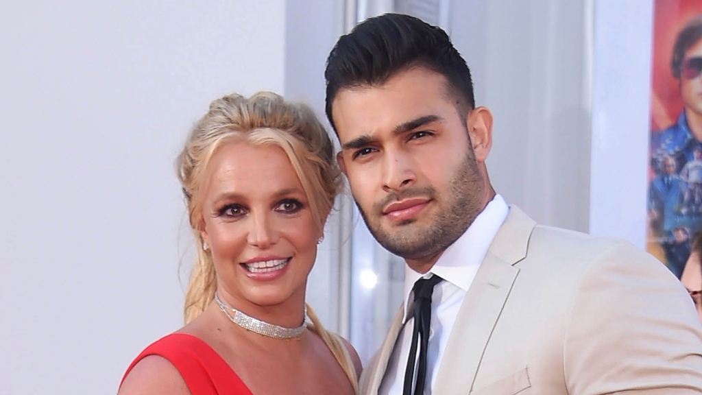 Britney Spears, Free From Conservatorship, Says She Is Pregnant