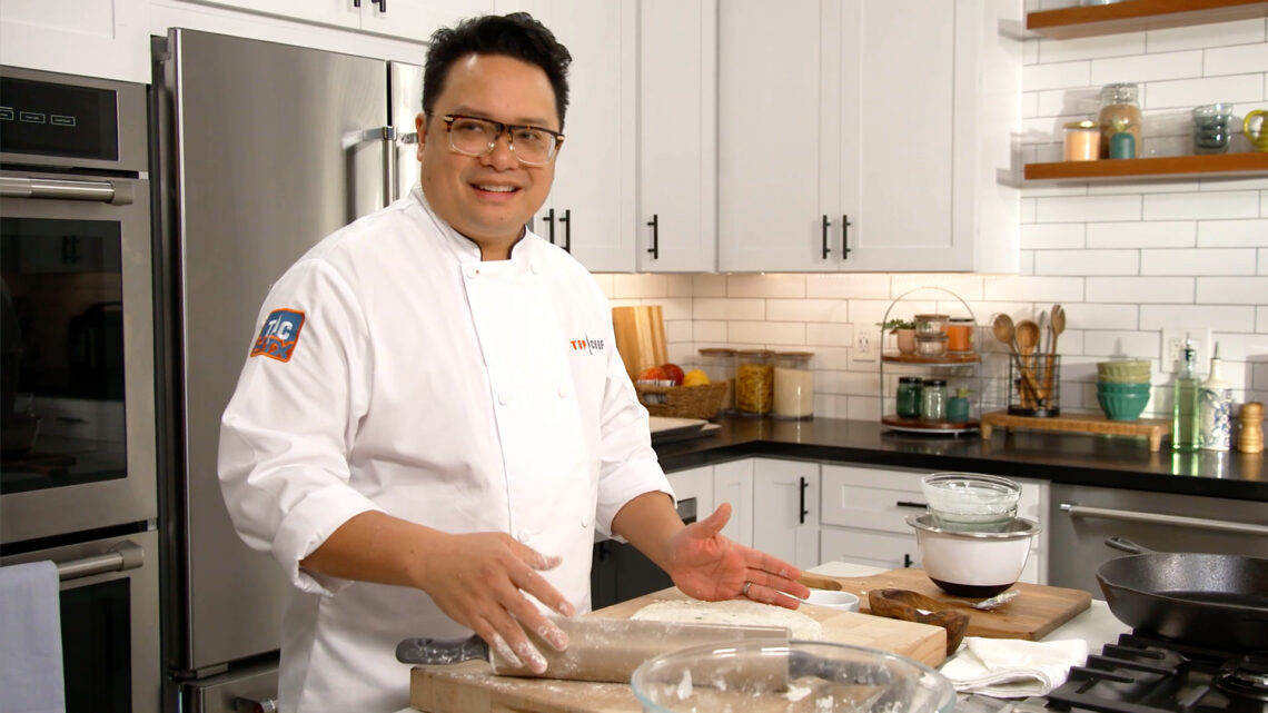 Watch Here’s Exactly How to Make the Quickfire-Winning “Juicy, Crispy, Crunchy Biscuit Sandwich”