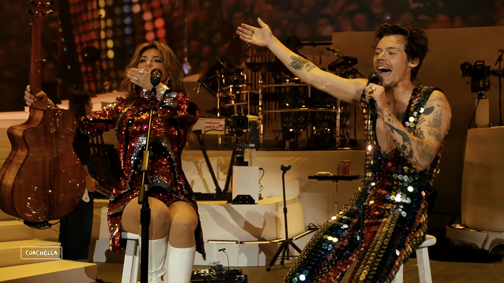 Harry Styles Duets With Shania Twain, Debuts New Songs at Coachella