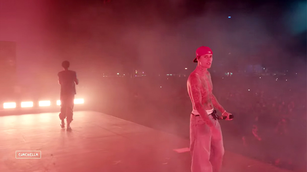 Justin Bieber Joins Daniel Caesar for ‘Peaches’ at Coachella