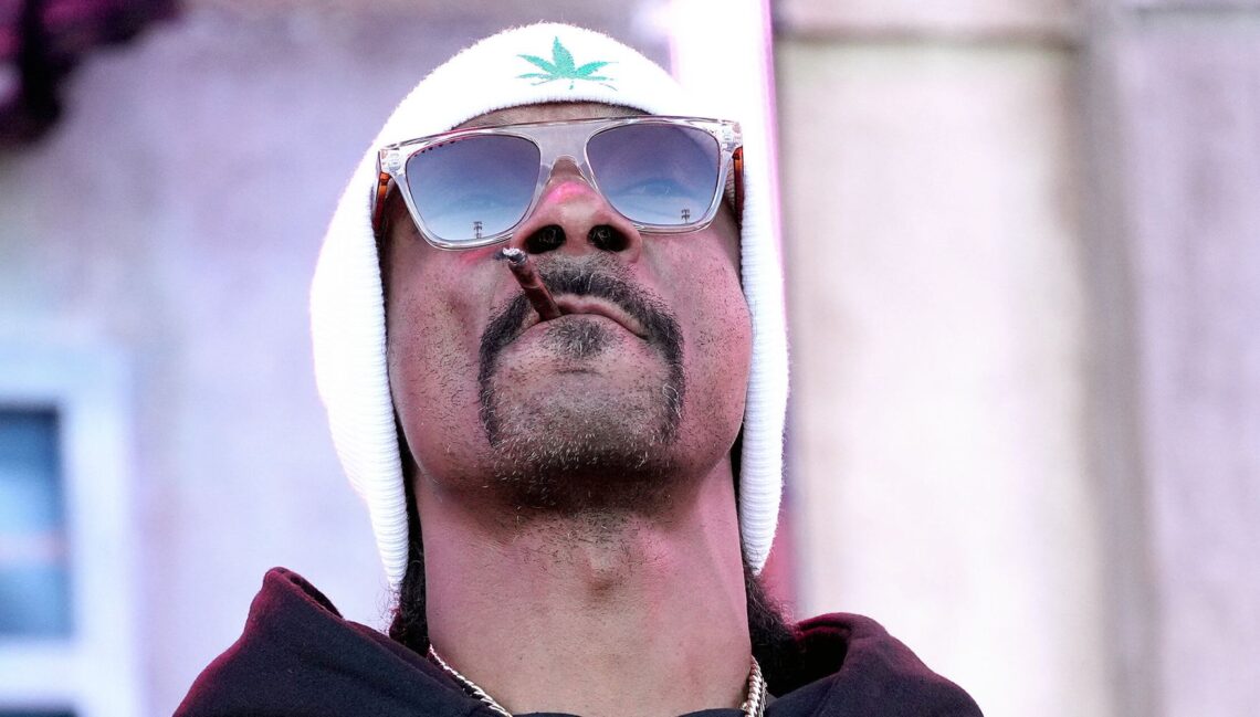 Snoop Dogg And His ‘Bong Ripper’ Come To ‘Call Of Duty’