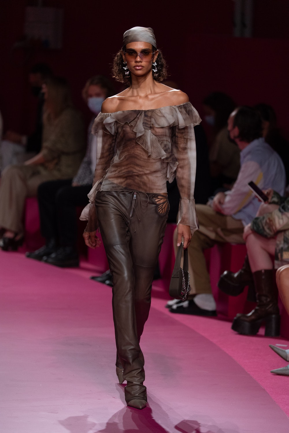 How to Dress Like a Taurus — Spring 2022 Zodiac Astrology Style Inspiration Runway