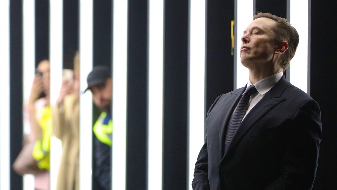 Elon Musk Reaches $44 Billion Deal to Buy Twitter