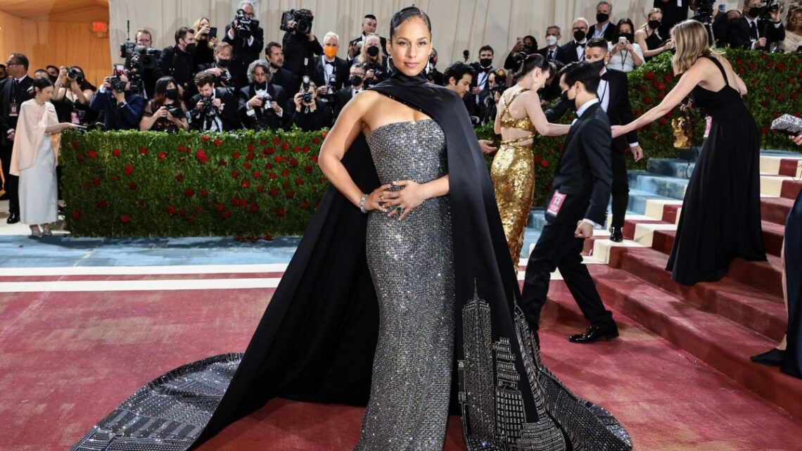 Alicia Keys Debuts Namesake Makeup Line on the 2022 Met Gala Red Carpet