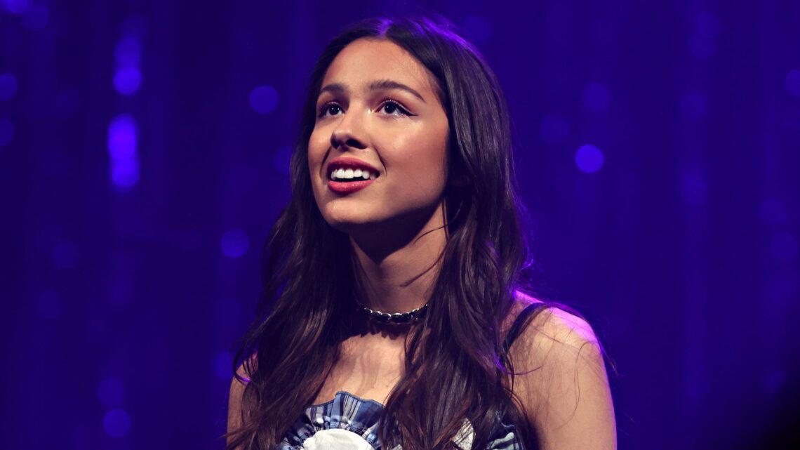 Olivia Rodrigo Powerfully Calls For ‘Right To Have A Safe Abortion’ Onstage At D.C. Concert