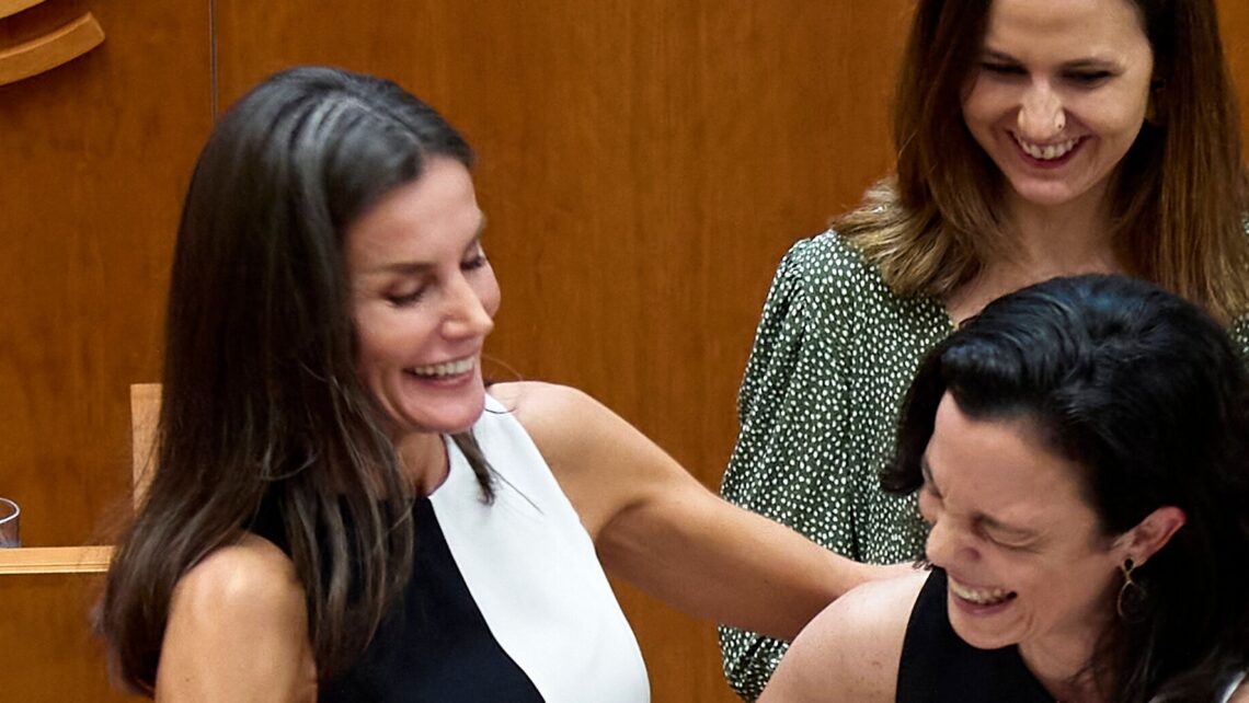 Queen Letizia Of Spain Accidentally Twinned With A Guest At A Royal Event