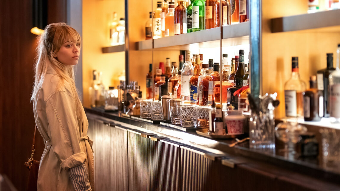 ‘The Flight Attendant’ Episode 5 Recap: Drowning Women