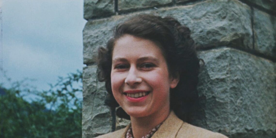 See Three Previously Unseen Photos of Queen Elizabeth