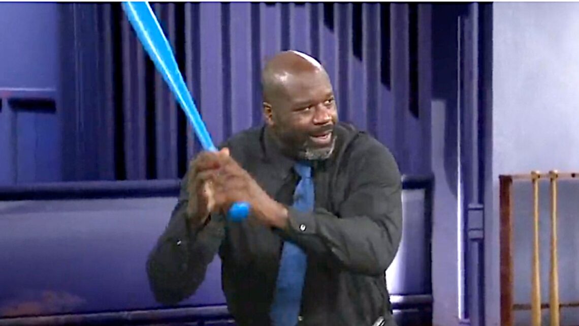 Shaquille O’Neal Hits A Baseball Like He Shoots Free Throws: Awkwardly