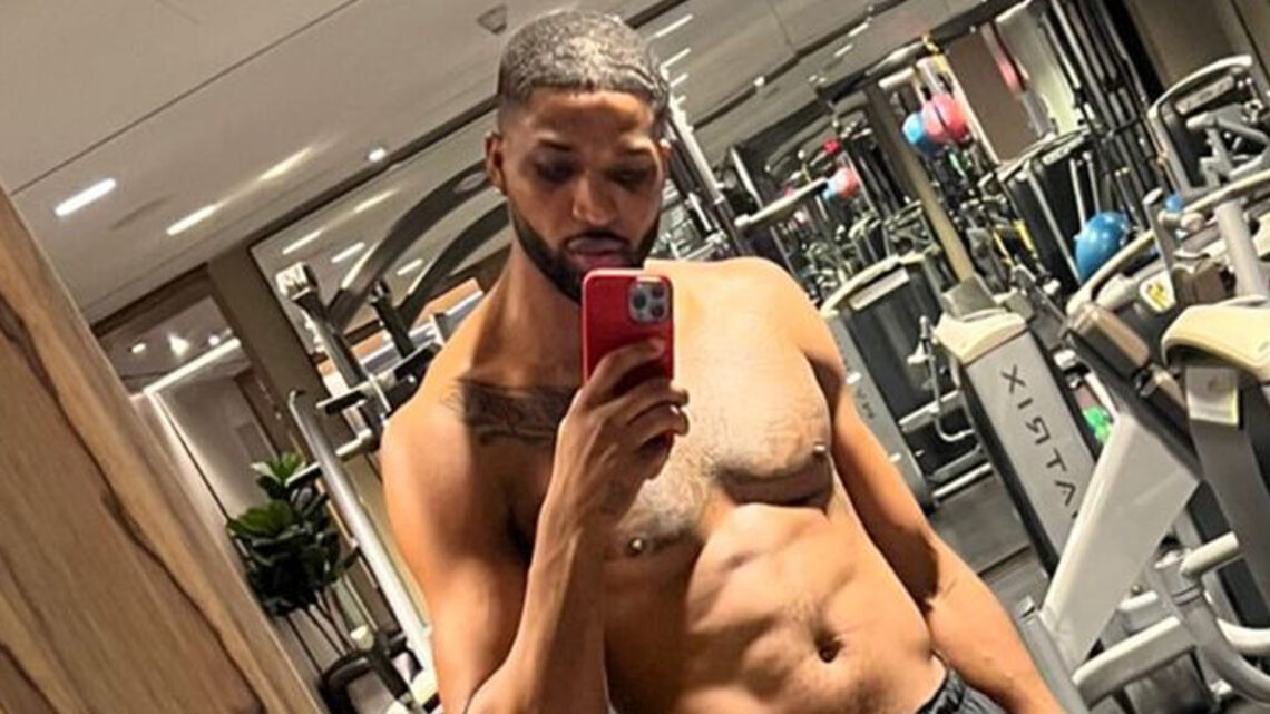 Khloe Kardashian’s cheating baby daddy Tristan Thompson goes shirtless and flexes in rare gym selfie