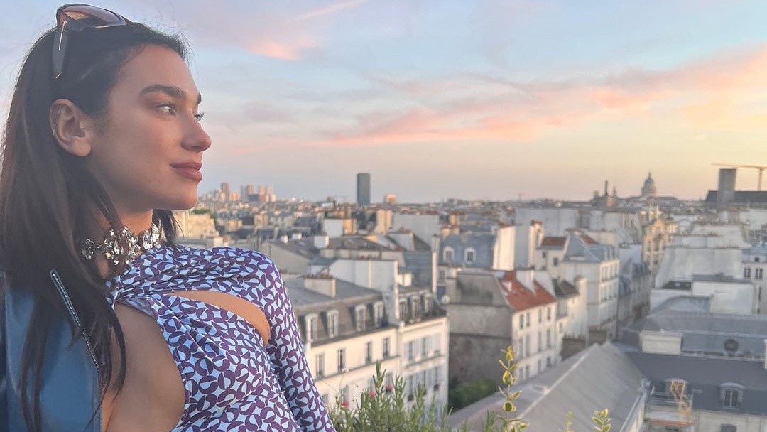 Dua Lipa Spent The Weekend In Paris With Simon Porte Jacquemus
