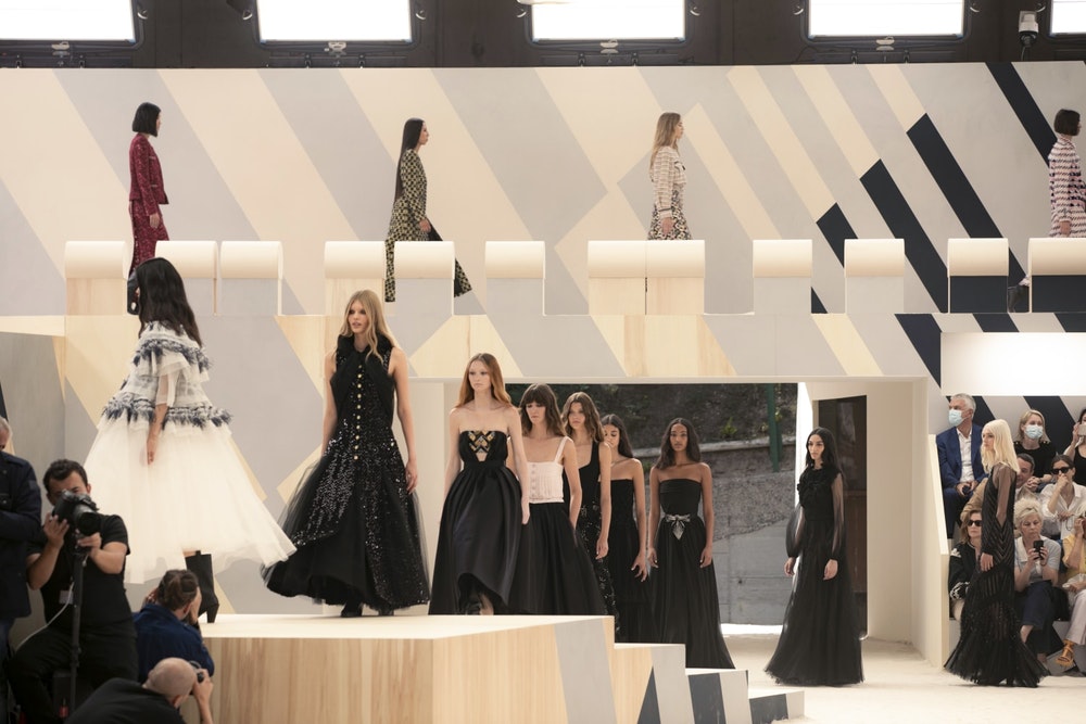 Winter 2022 Haute Couture Collection — Chanel Fall 2022 Couture Runway Photos
