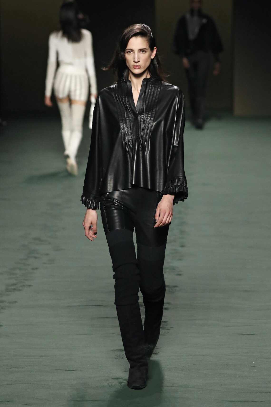 How to Dress Like a Scorpio – Scorpio Season Fashion Style Inspiration Fall 2022