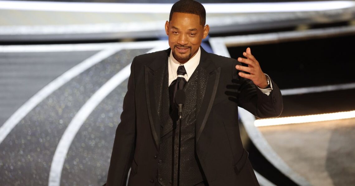 Will Smith Gathers Showbiz All-Star Team For Private Screening: See The Selfie