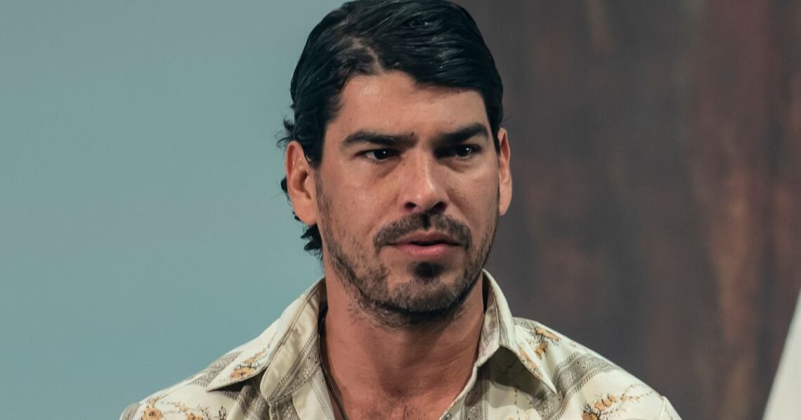 Raúl Castillo Depicts The American Dream’s Downside In Victor I. Cazares’ Chilling Play