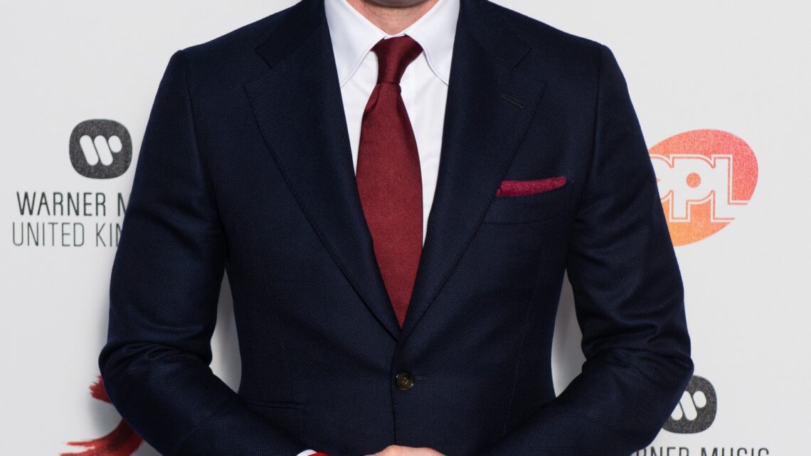 Jamie Carragher arrives late for TV punditry job in New York – then jokes Pulisic’s DAD to blame after recent criticism Jamie Carragher arrives late for TV punditry job in New York – then jokes Pulisic’s DAD to blame after recent criticism