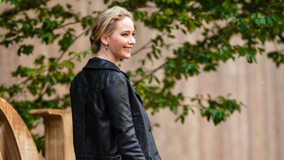 Jennifer Lawrence Backs Out of Elizabeth Holmes Role After Amanda Seyfried’s Emmy-Winning Portrayal