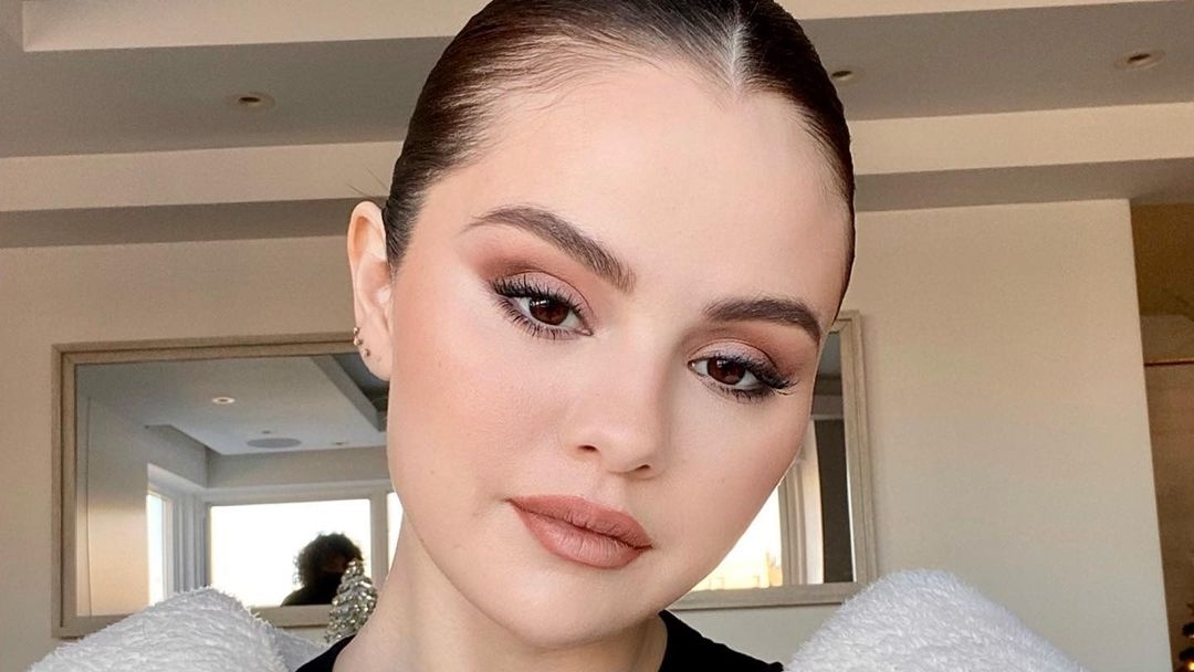 Selena Gomez Has Responded to That Viral Photo with Hailey Bieber